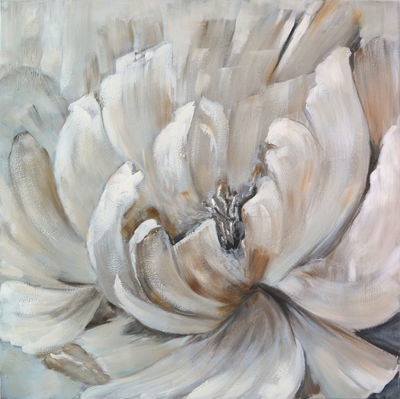Picture of White Flower In Bloom