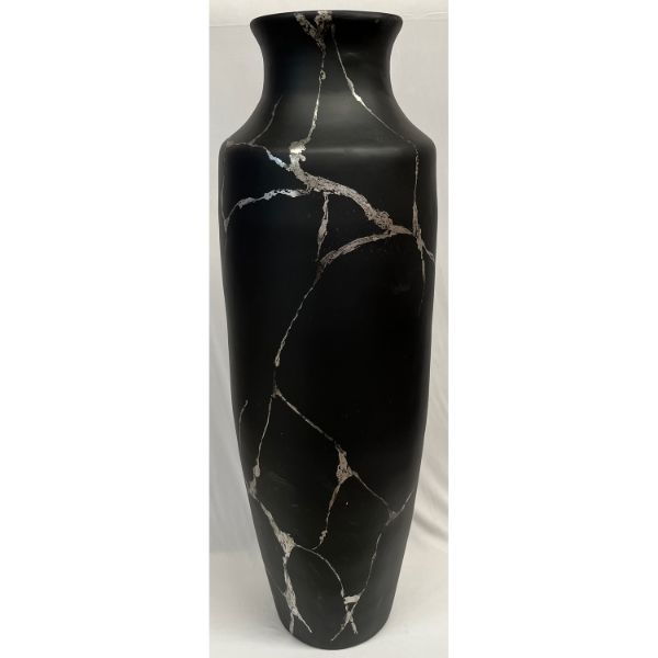 Picture of Anphora Black With Silver Vein Floor